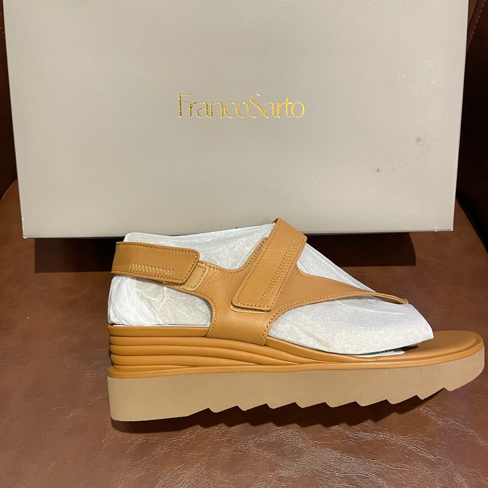 Franco Sarto Women's Camel Sandals